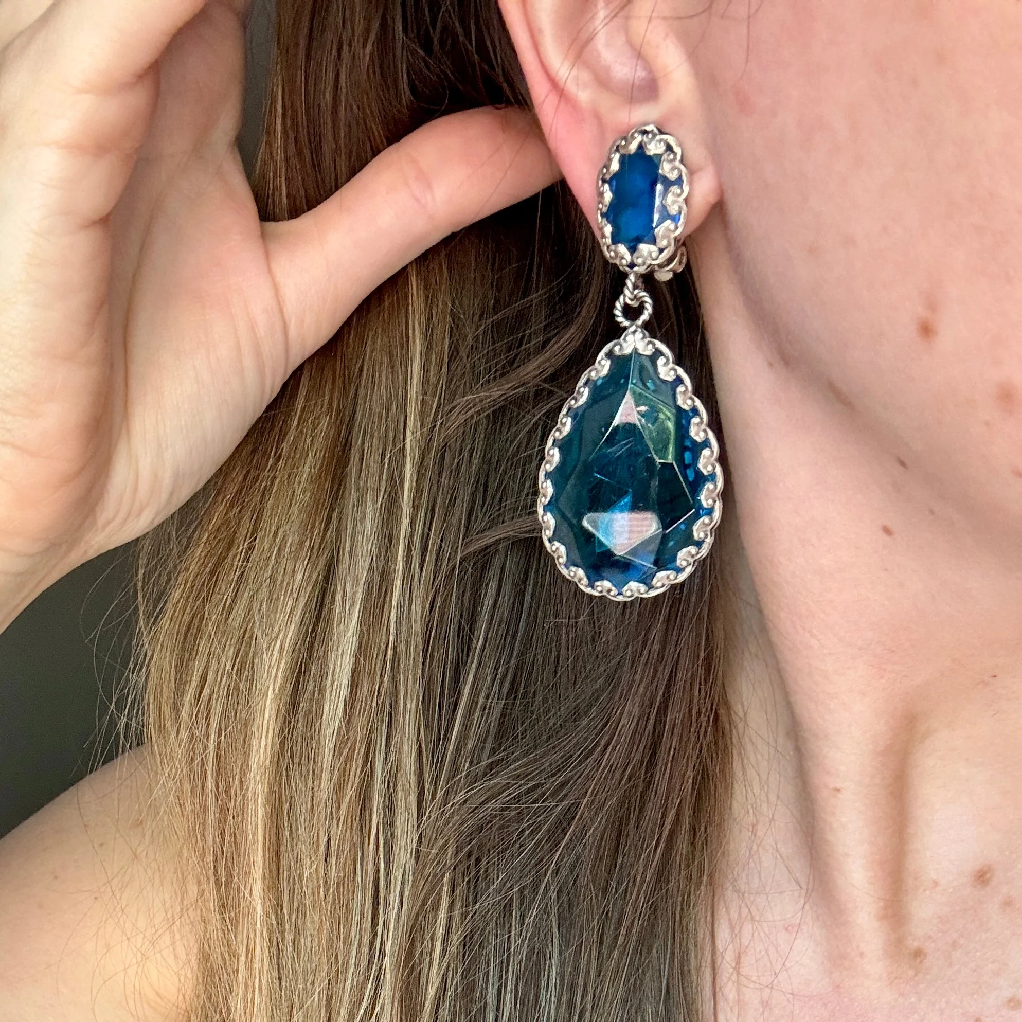 80s French Blue Crystal Drop Earrings - Image 2