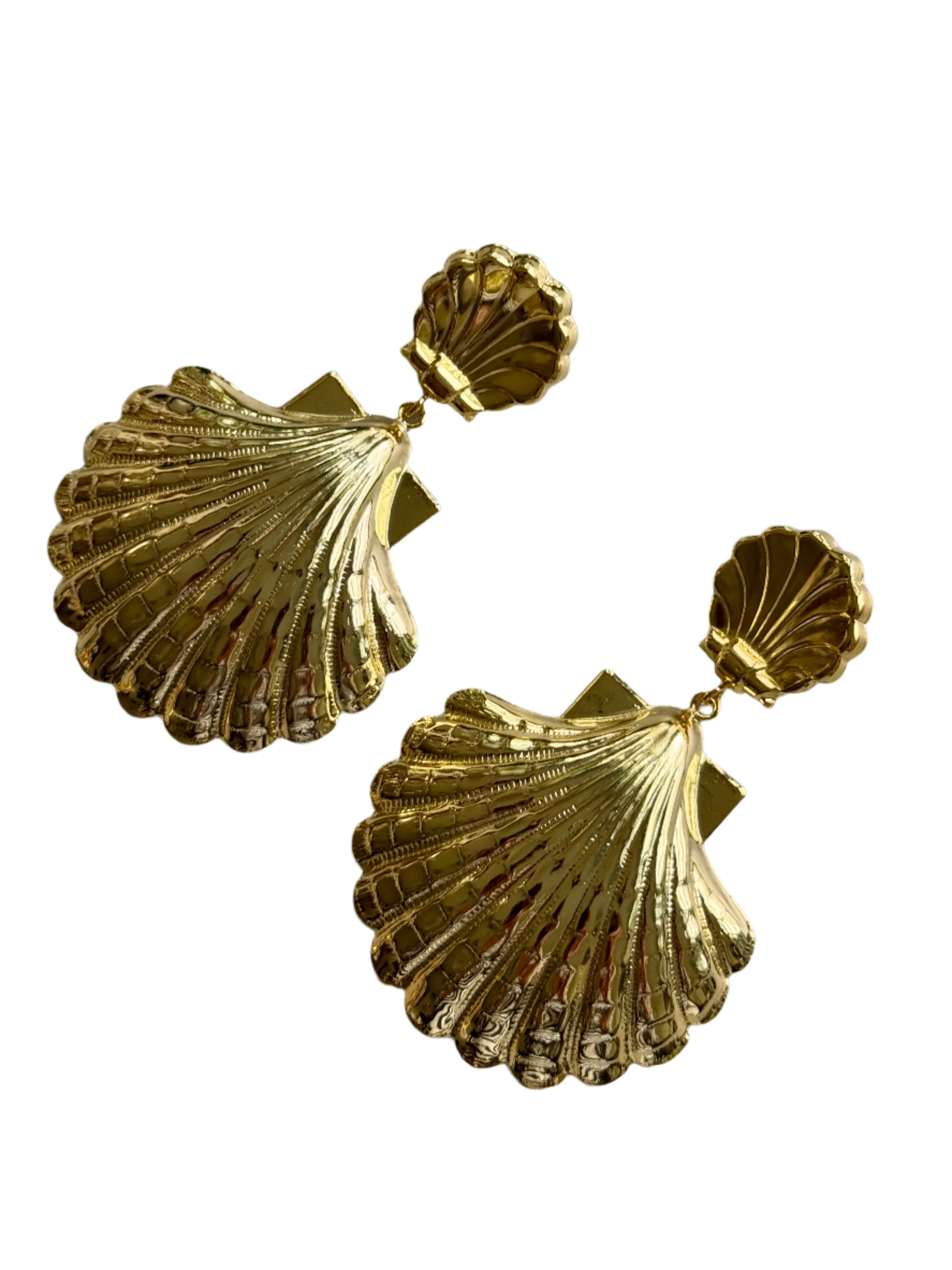 Kiki Gold Shell Earrings - Image 5
