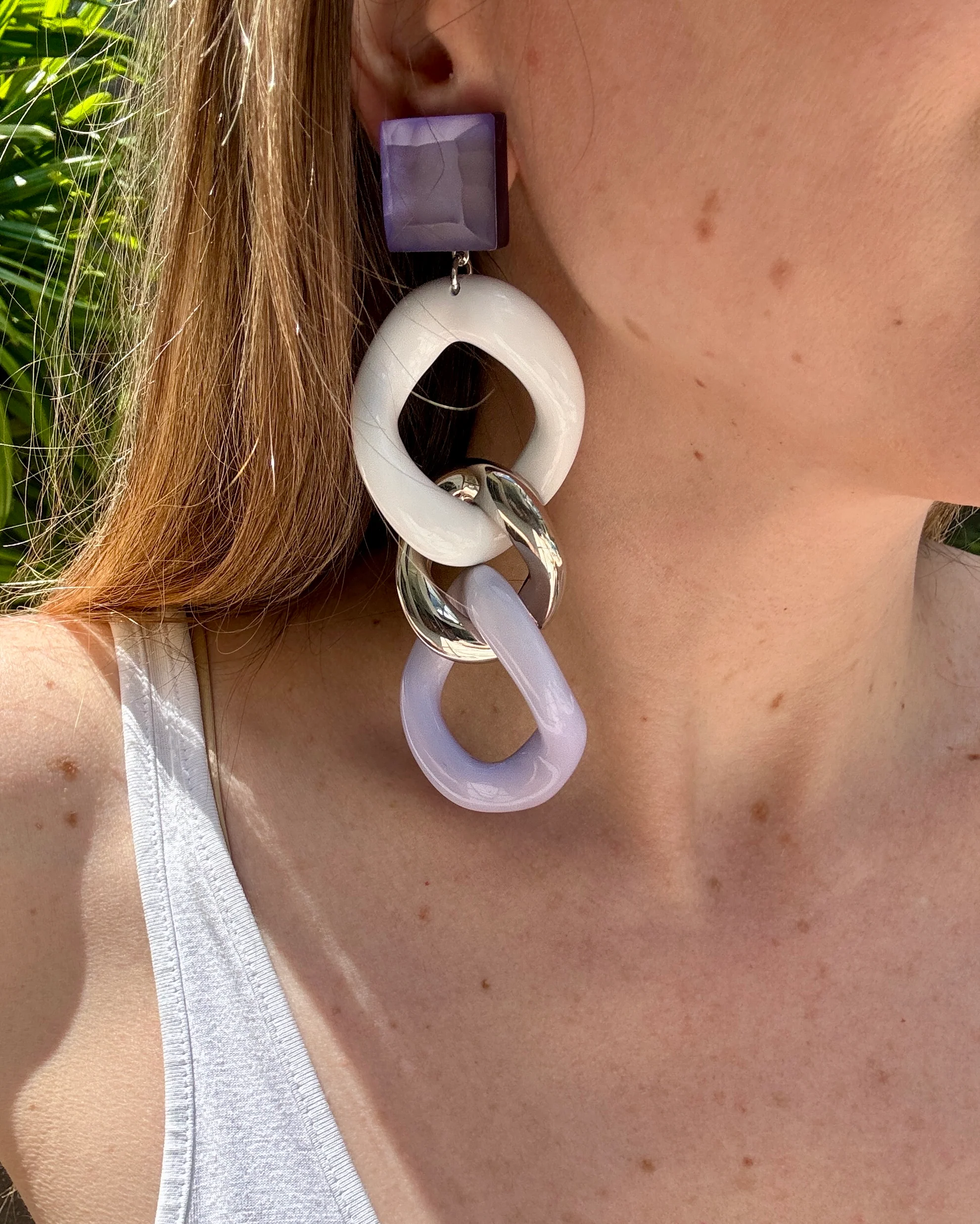 Ombre Frosted Lavender Link Clip-On Earrings - Image 3