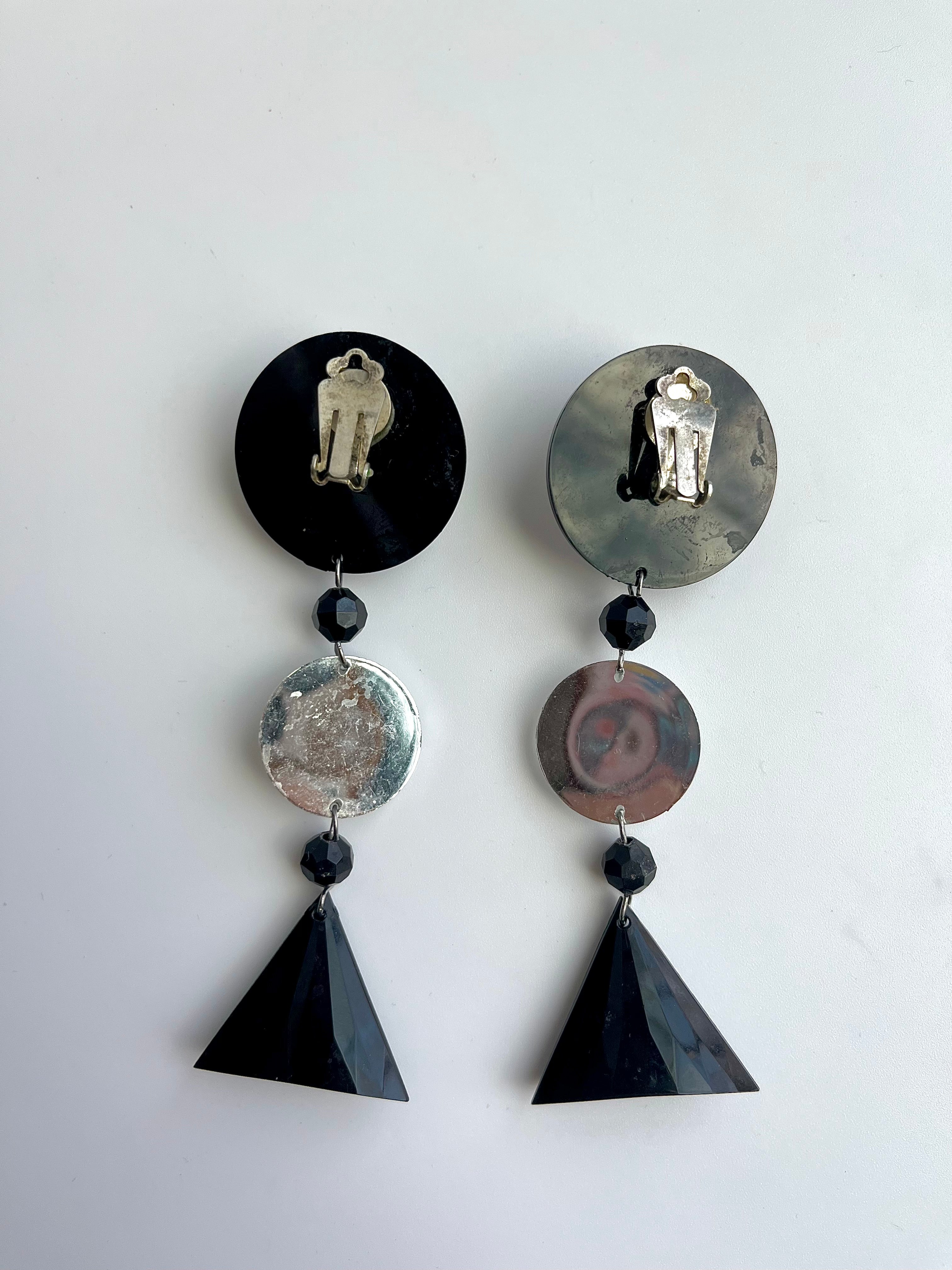 Stunning 80s Round Crystal Black Resin Shoulder Duster Earrings - Image 4