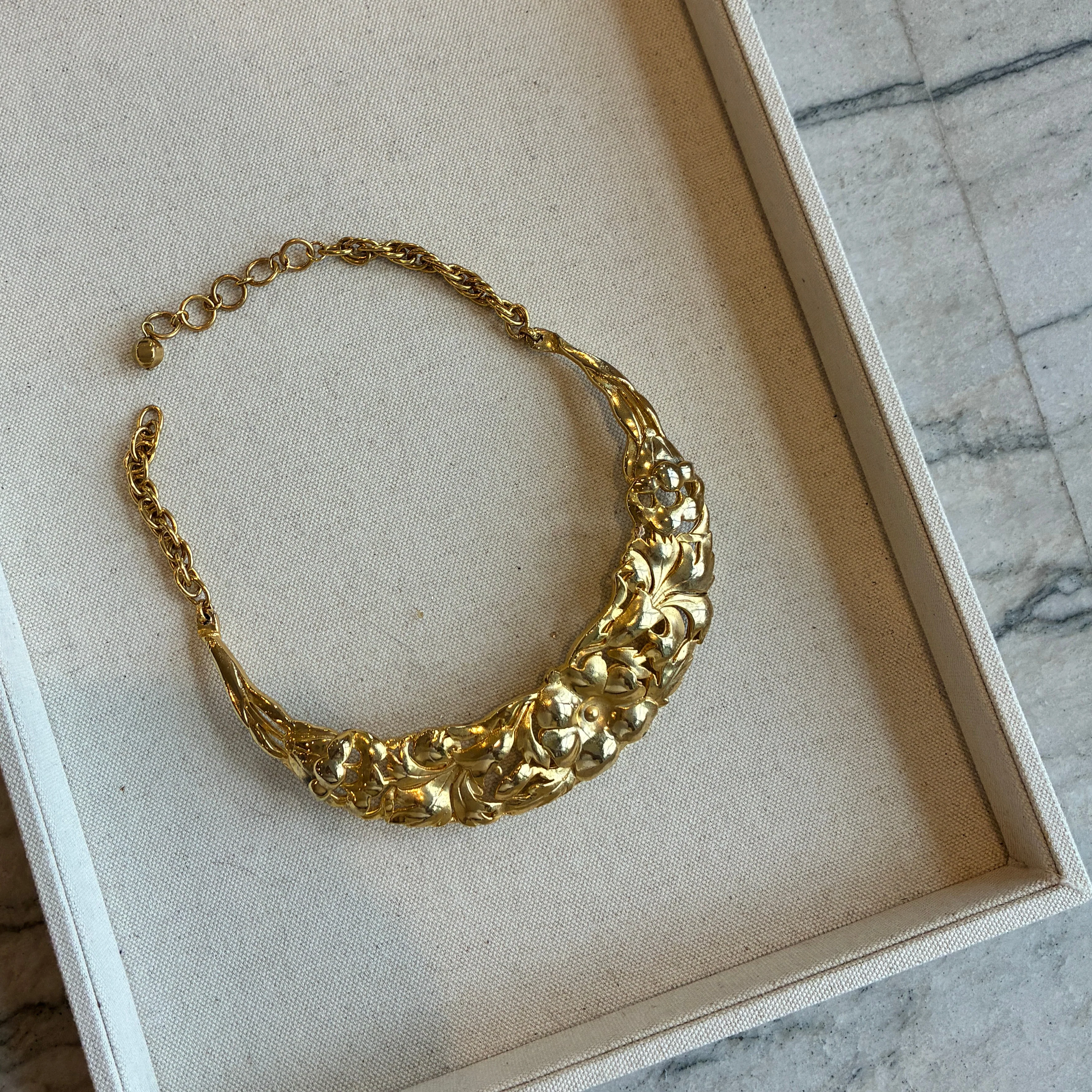 Vintage French Gold Floral Brutalist Collar Necklace - Image 3