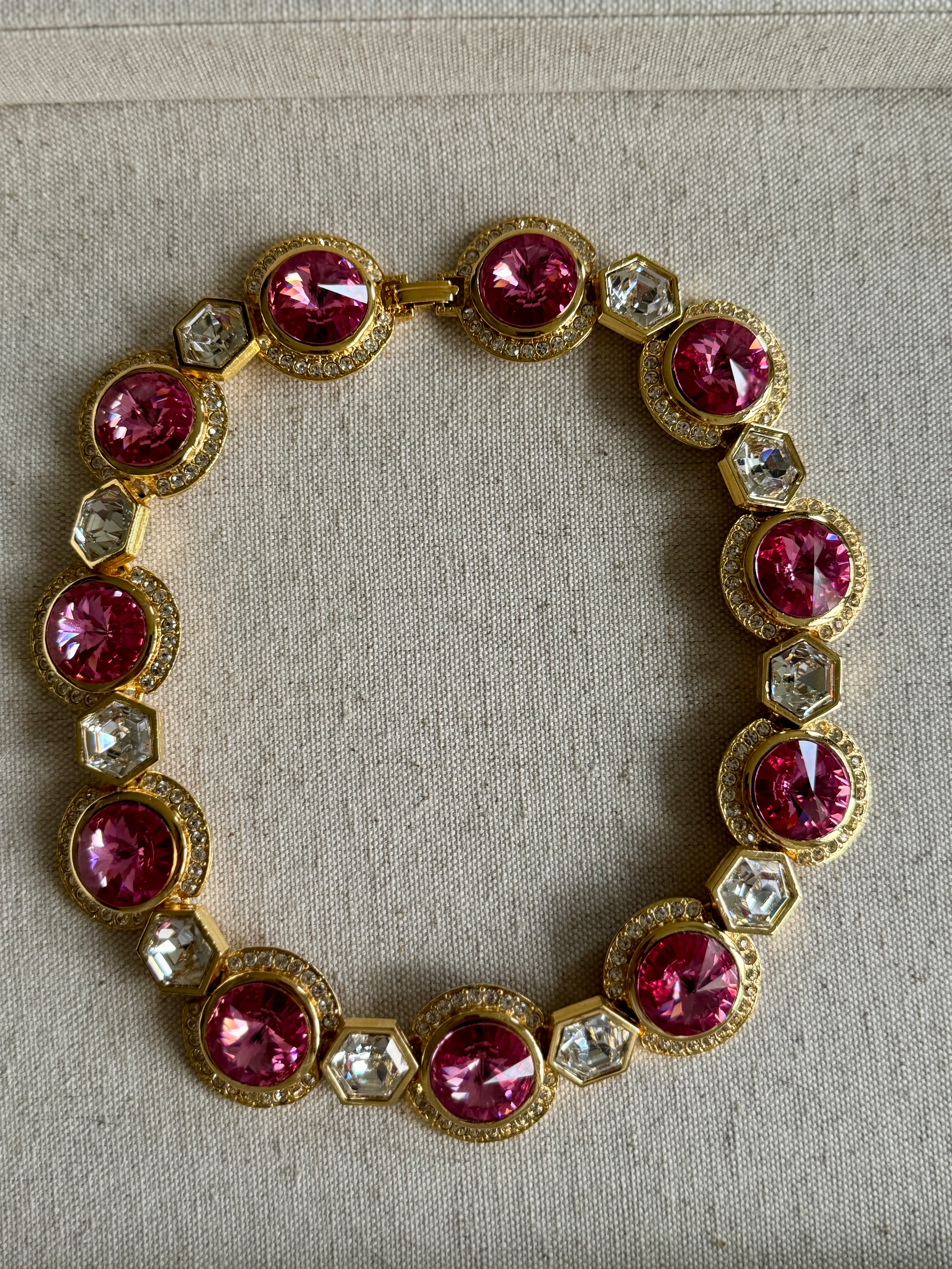 Gorgous 1980s Vintage Pink Crystal Statement Necklace - Image 4