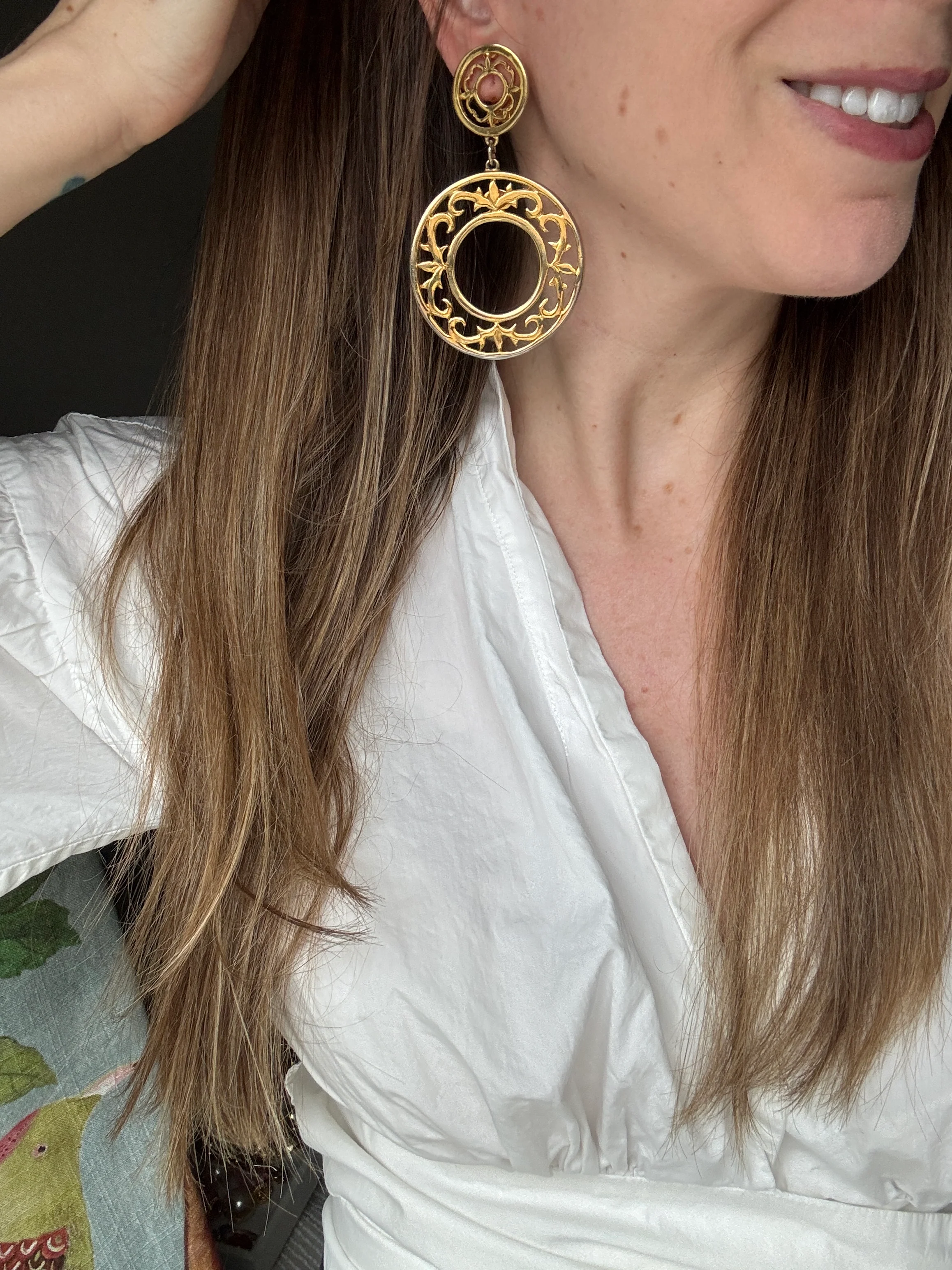 Vintage 80s French Large Gold Hoop Earrings - Image 4