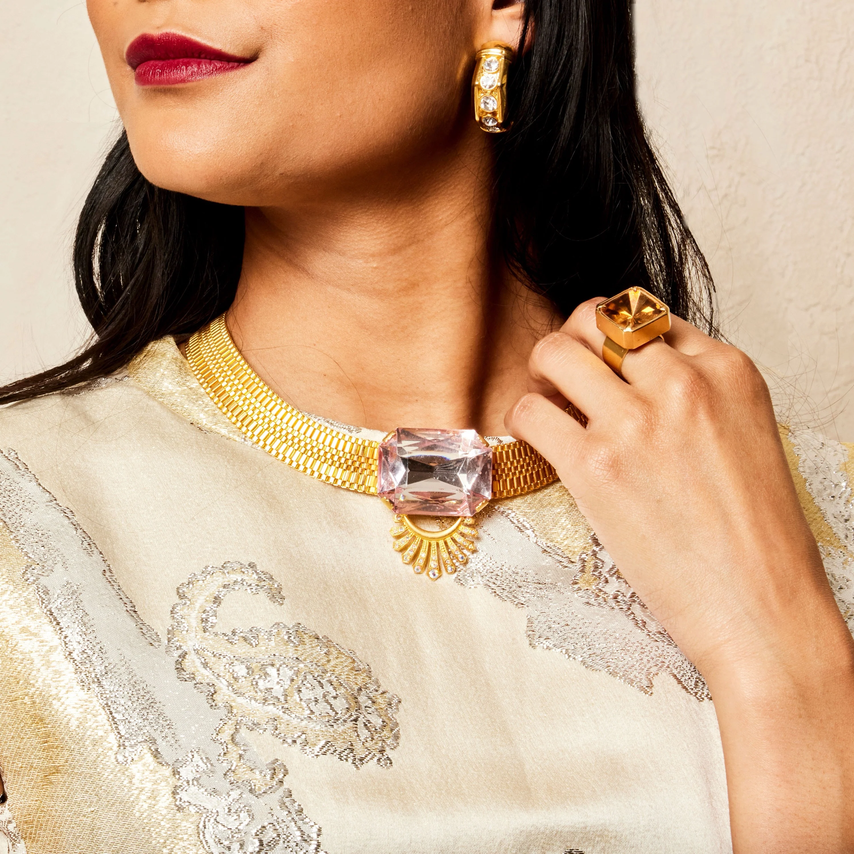 Manon Cocktail Ring - Image 3