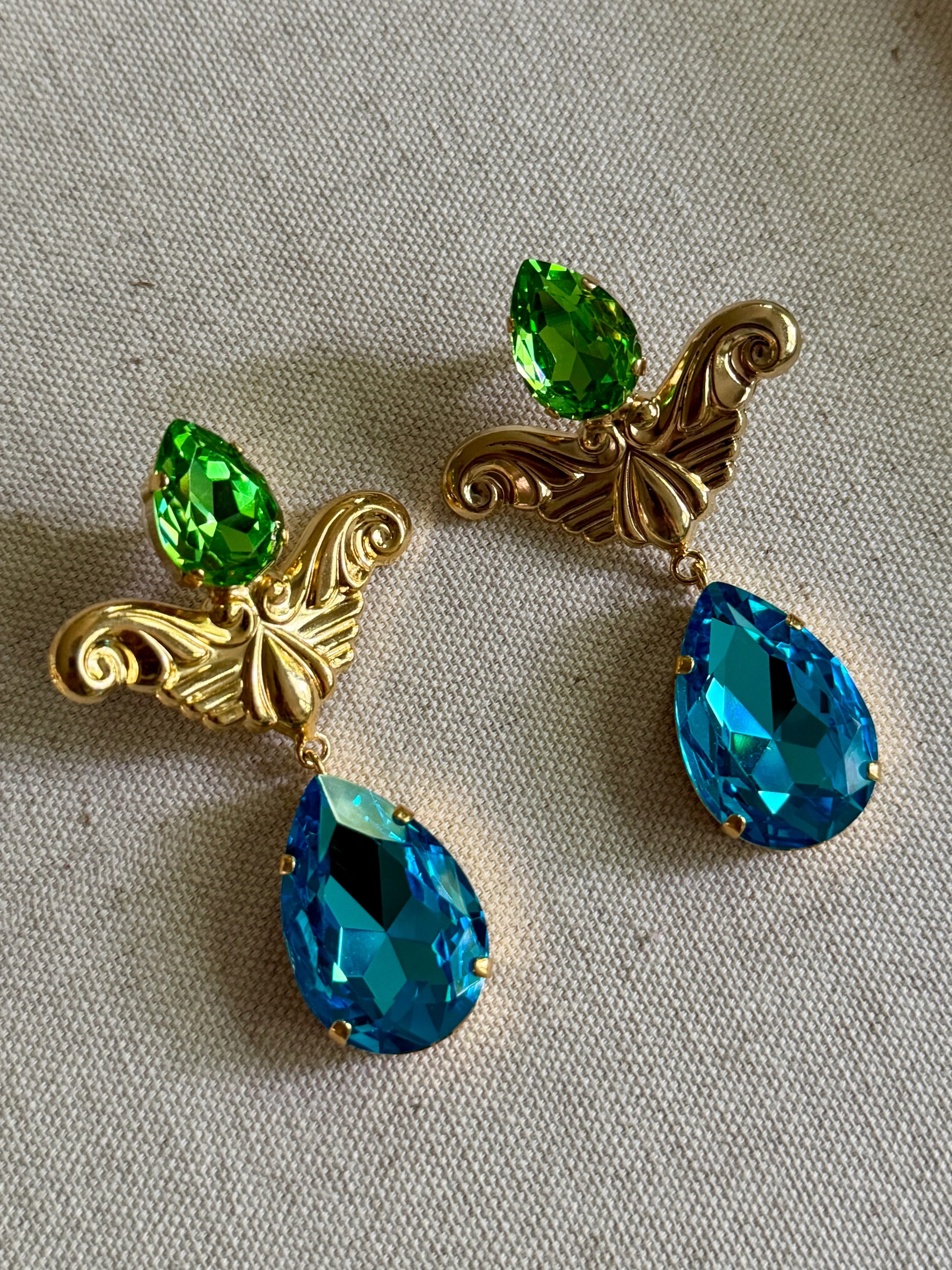 Juliette Aqua Earrings - Image 3