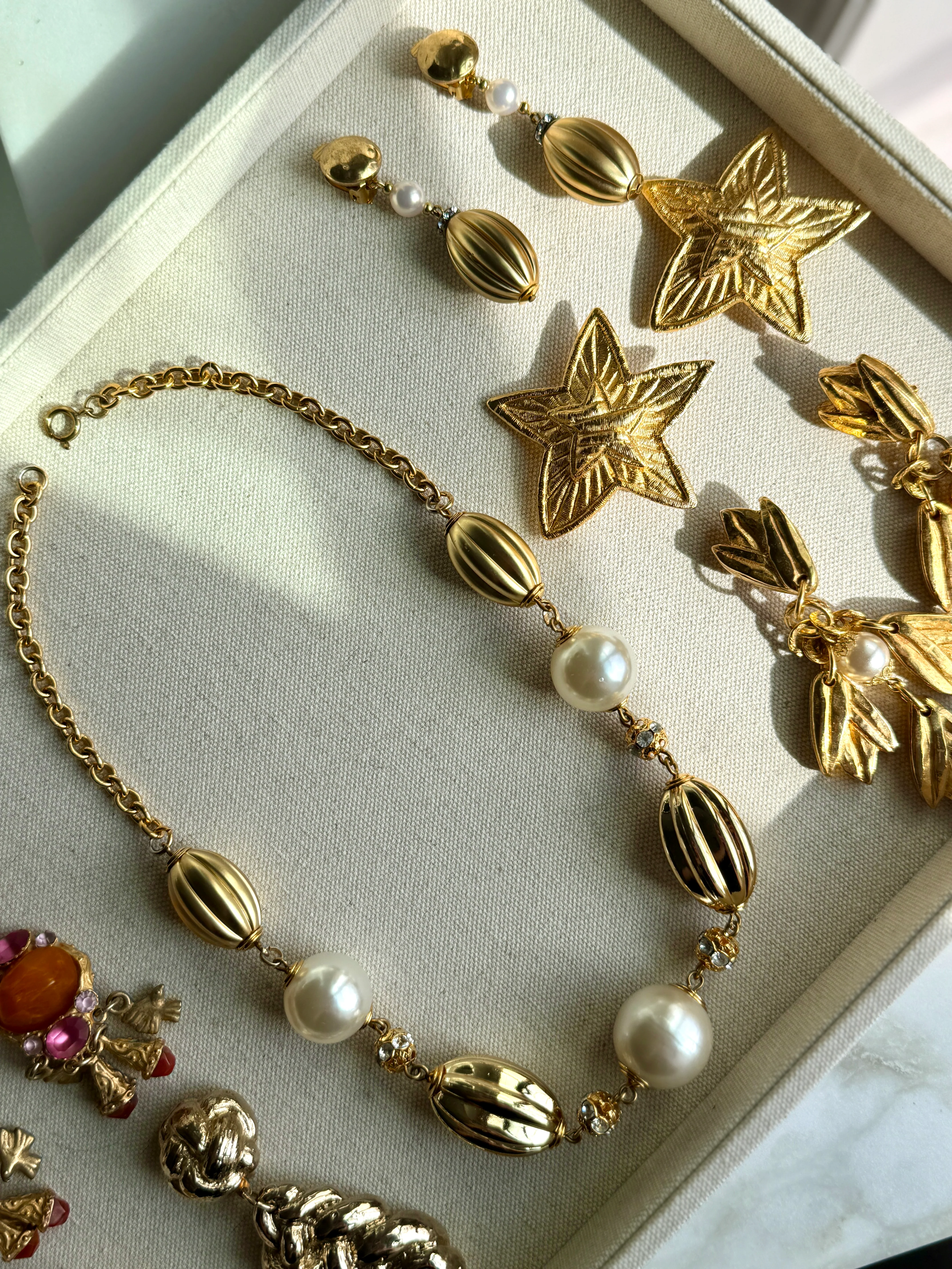 Vintage French Pearl & Gold Statement Necklace - Image 4