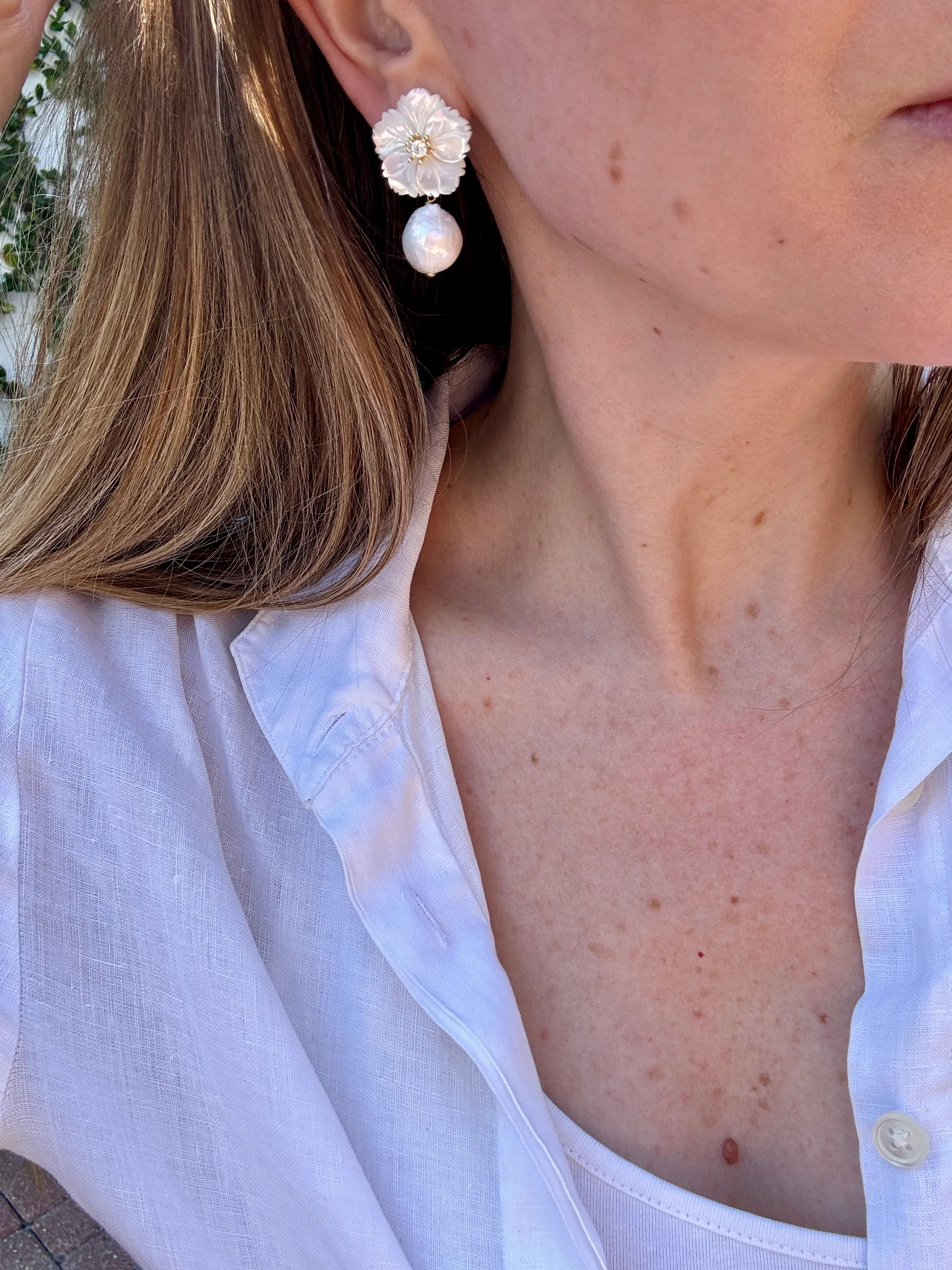 Pearl Drop Flower Drop Earrings - Image 3