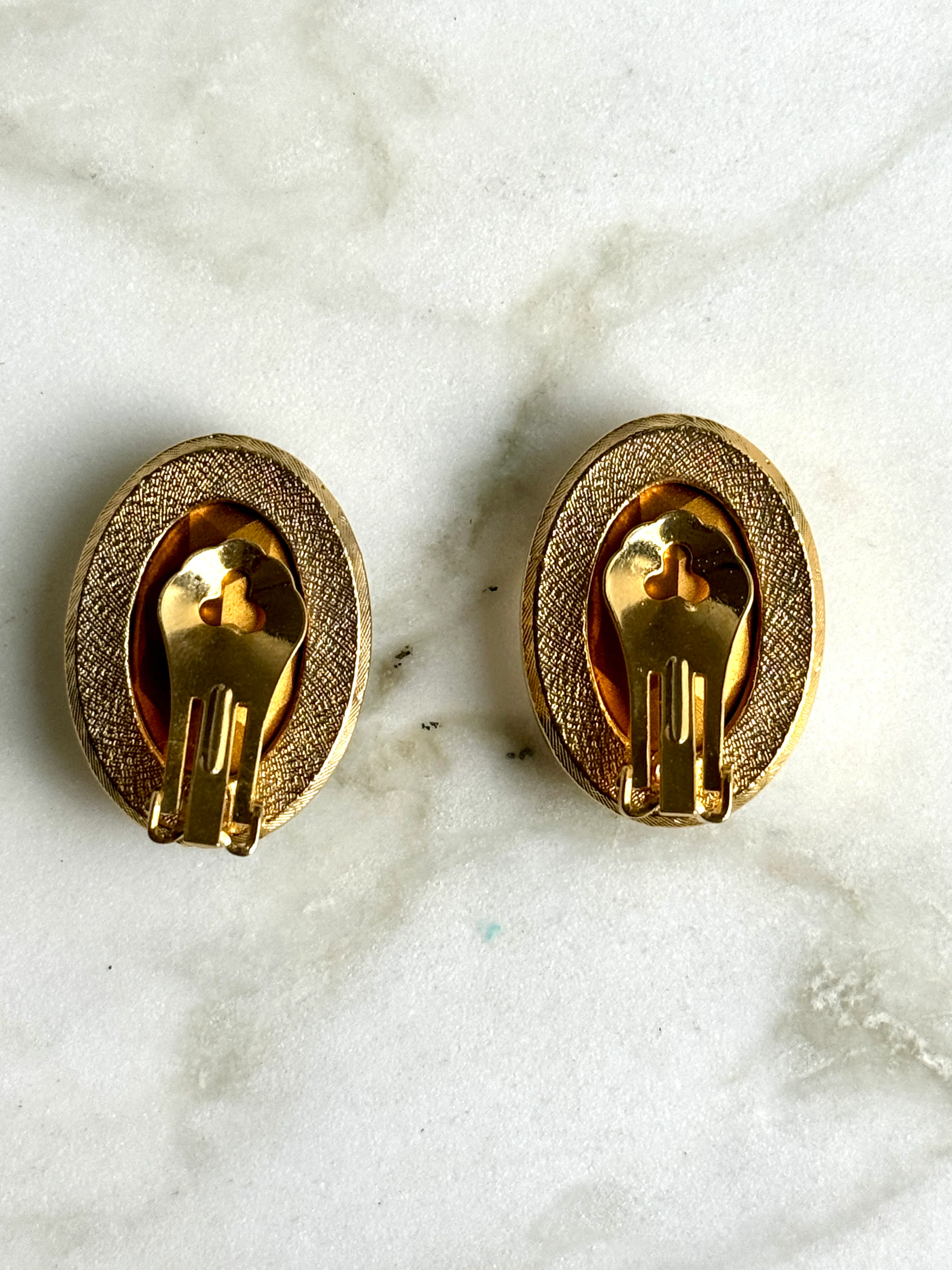 Perfect Vintage Oval Crystal Earrings - Image 3