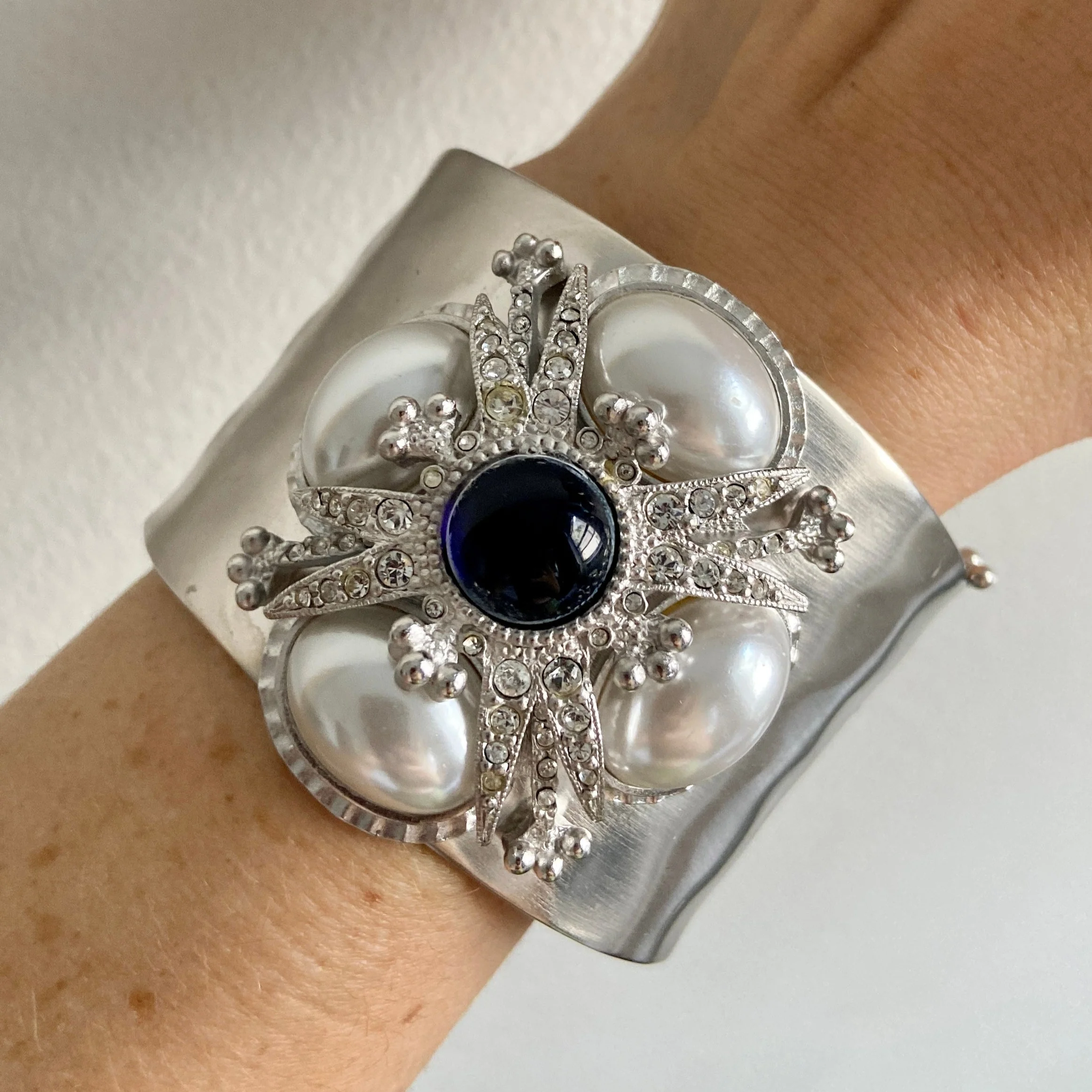 90s St. John Silver Cuff Bracelet - Image 2