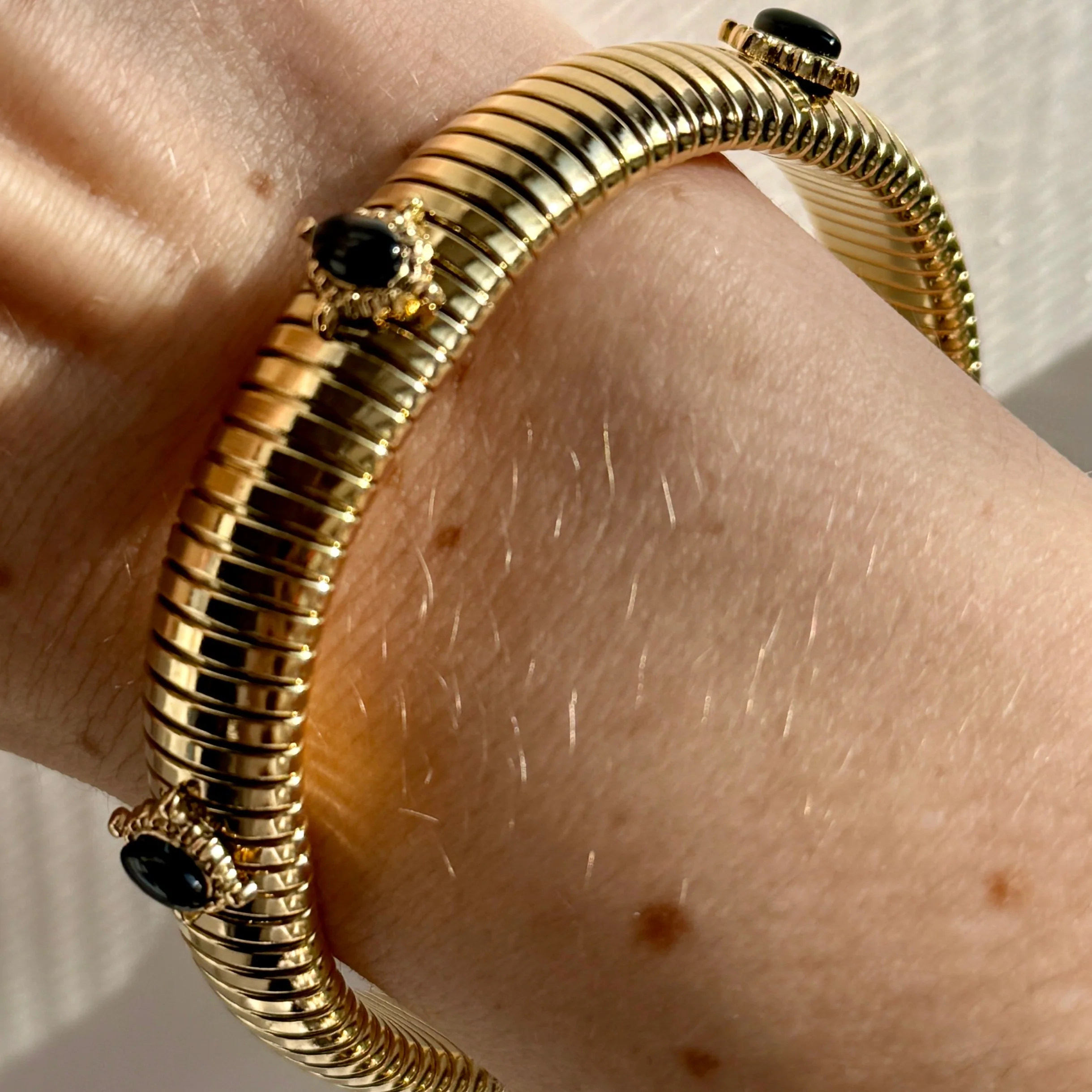 Small Onyx Stone Gold Omega Bracelet - Image 2