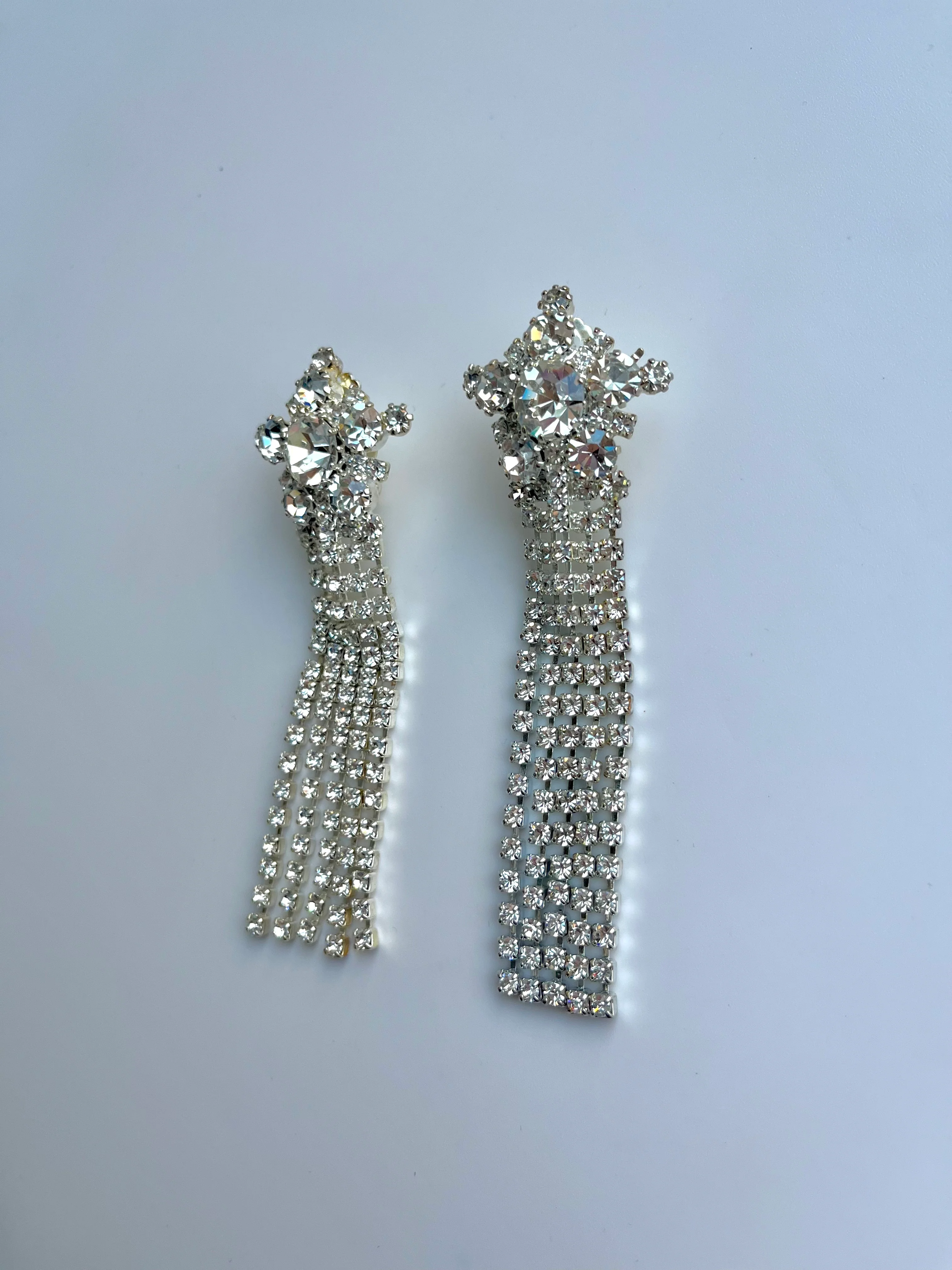 1950s Crystal Star Fringe Earrings - Image 4