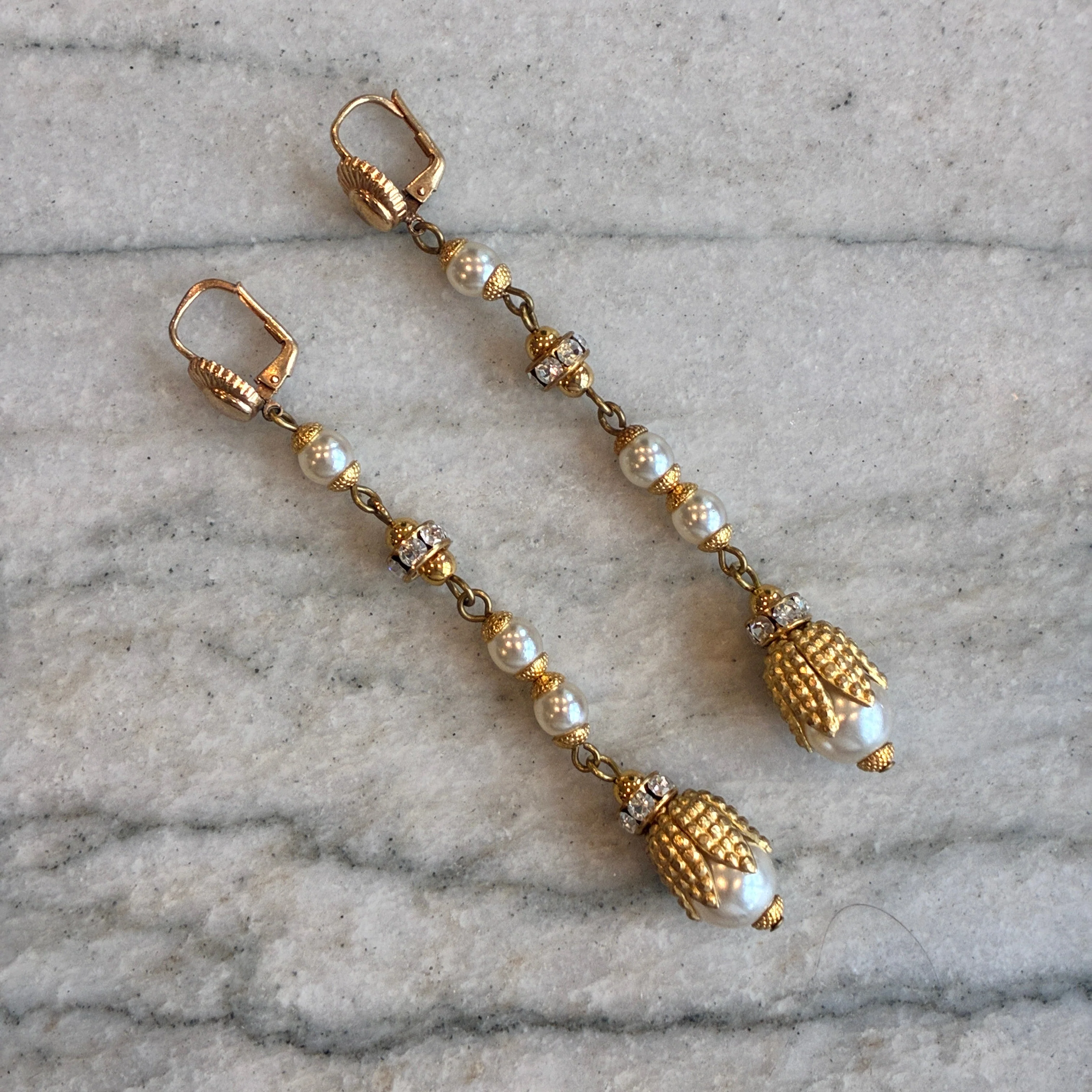 Vintage 80s GORGEOUS Gold & Pearl Drop Post Earrings - Image 3