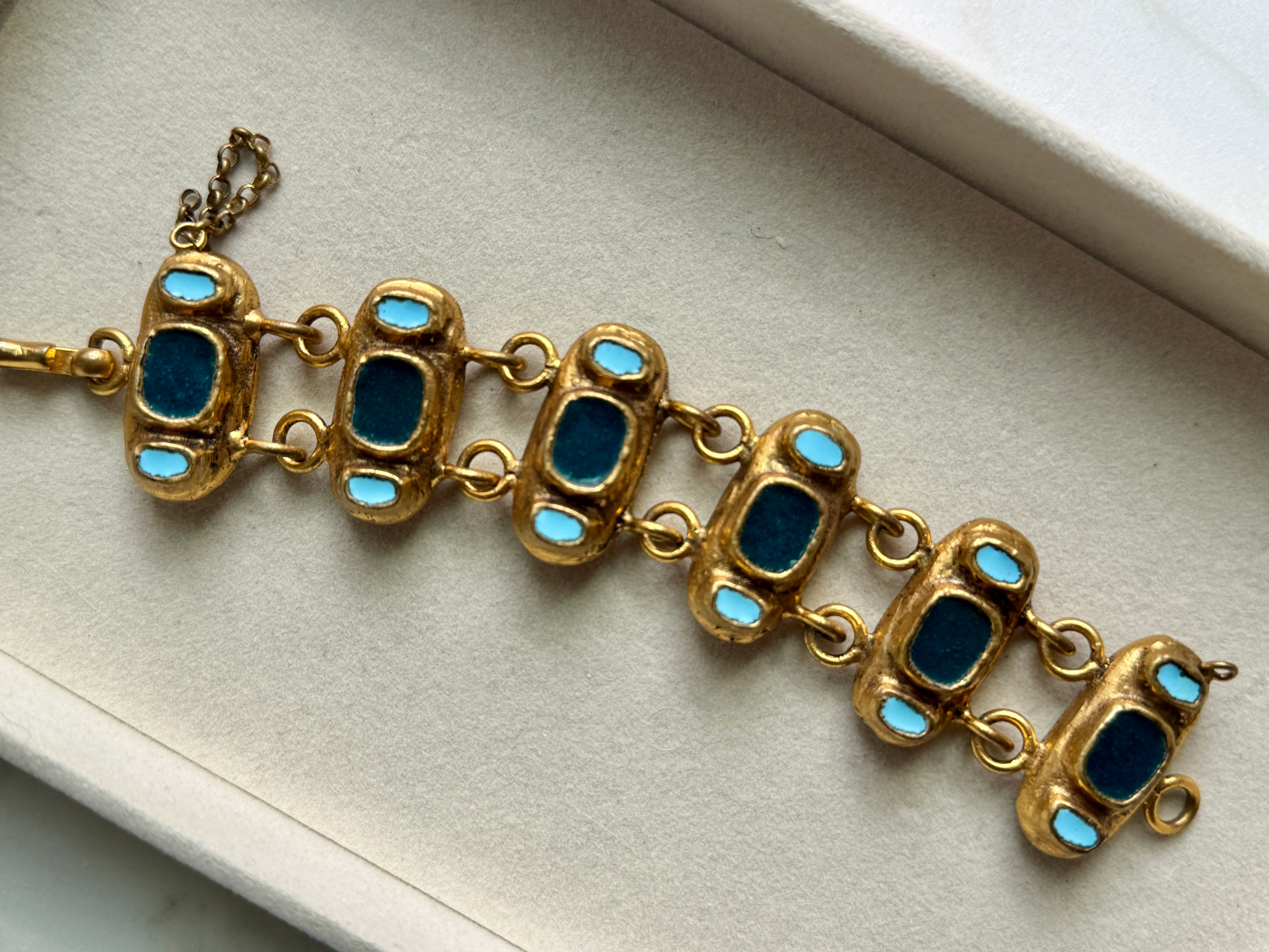 Vintage 1940s French Gold Bracelet with Green & Blue Enamel - Image 3