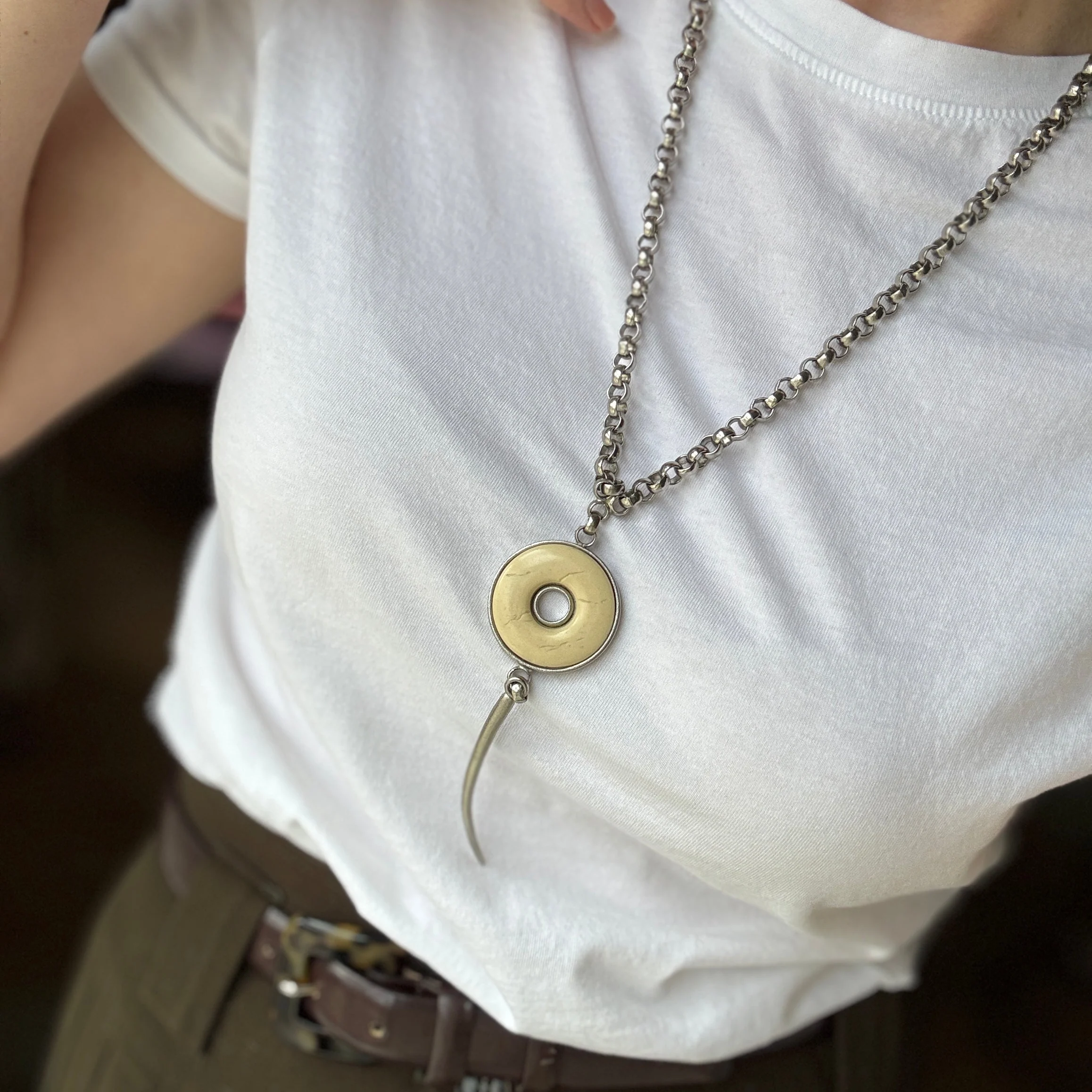 Vintage 80s Designer Roxanne Assoulin Statement Claw Necklace - Image 2
