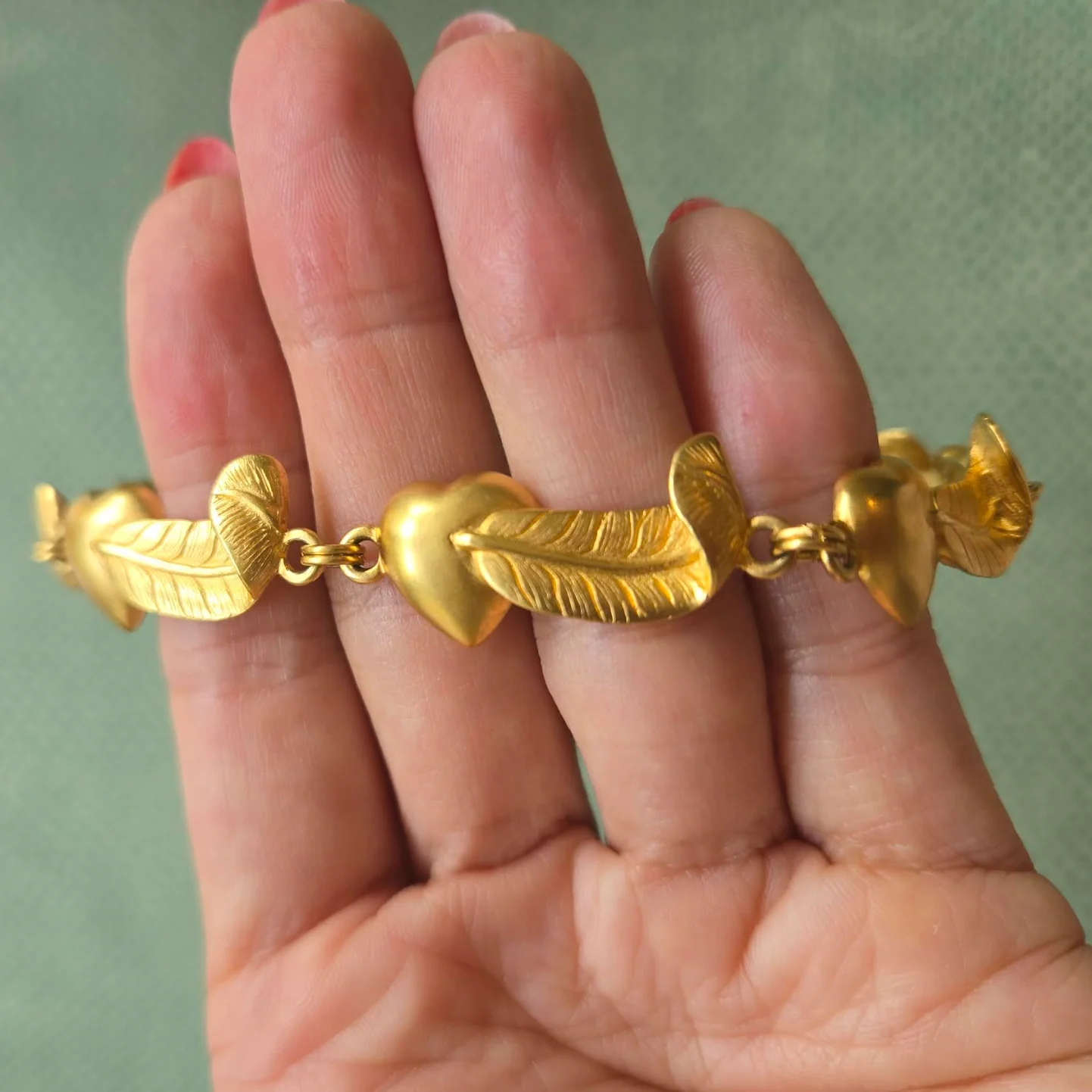 Vintage Gold Hearts and Feathers Bracelet - Image 3